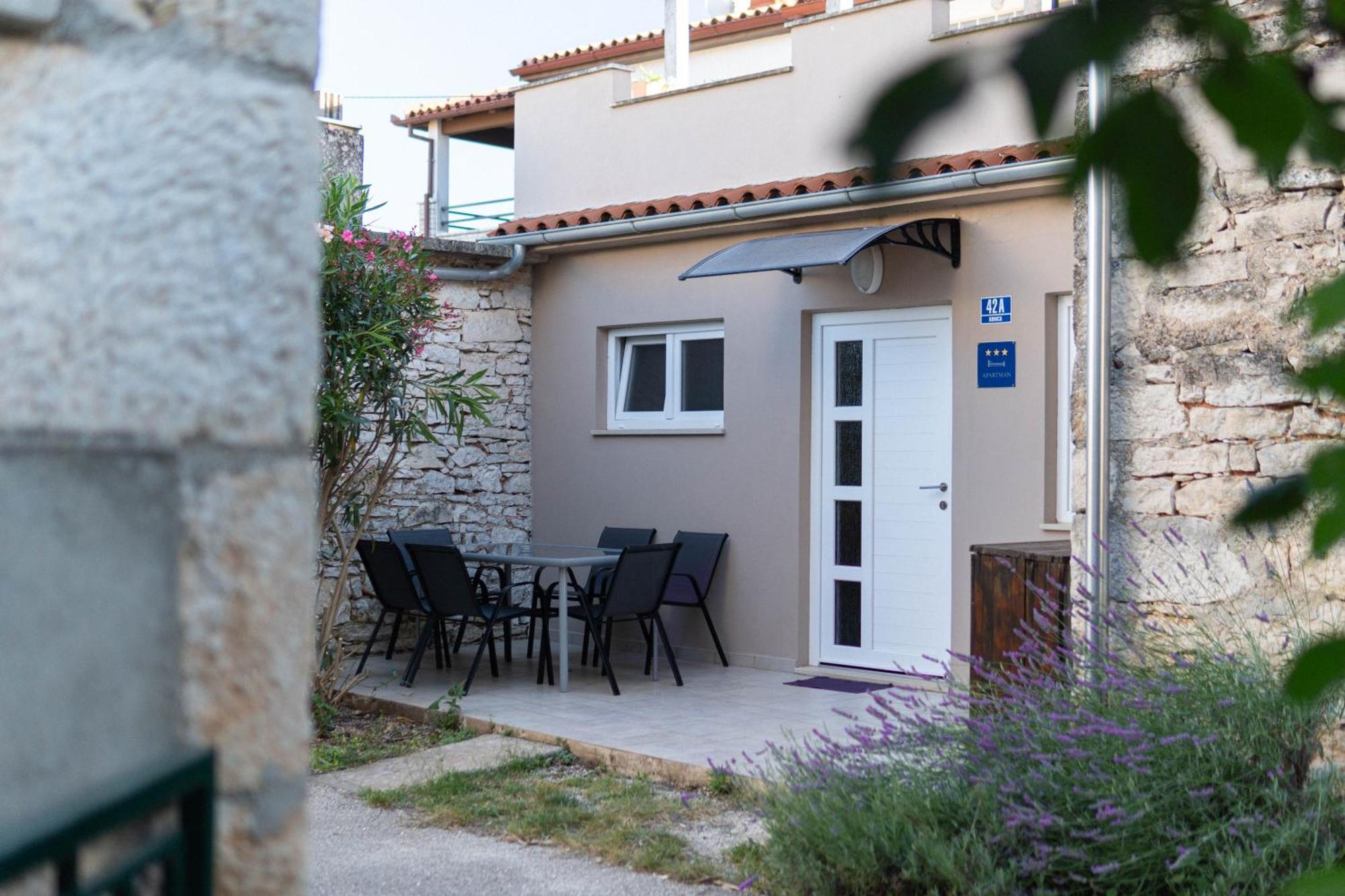 קרניצה Apartment Deborah מראה חיצוני תמונה